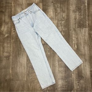 Abercrombie & Fitch Curve Love The Ankle Straight Ultra High Rise Jeans